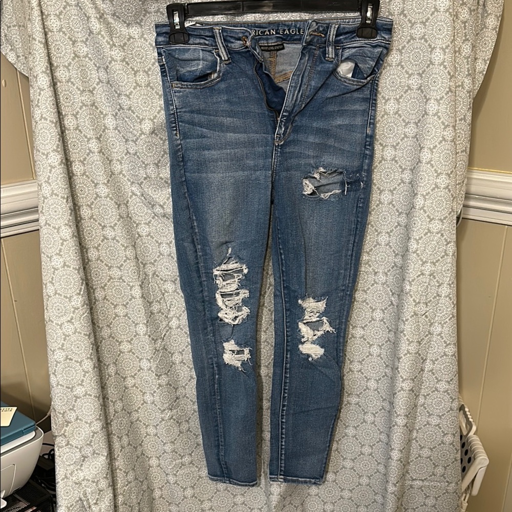 American Eagle Outfitters Women's Blue Distressed Jeans